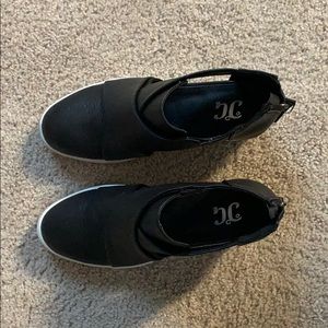 Casual wedge tennis shoes